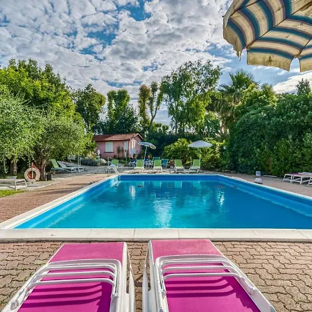 Inviting In With Swimming Pool Loano