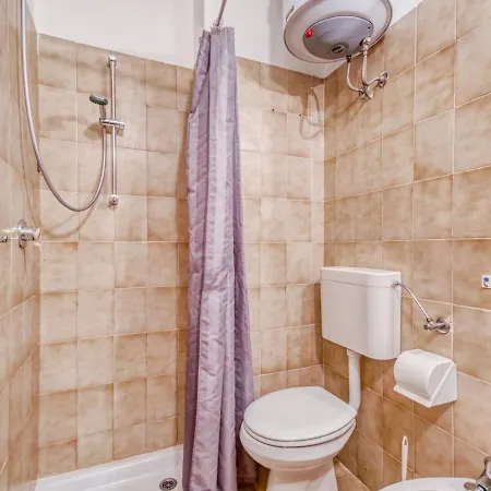 Inviting In With Swimming Pool Apartamento